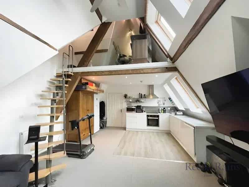 2 Bedroom Penthouse Apartment for Sale in Greater Manchester