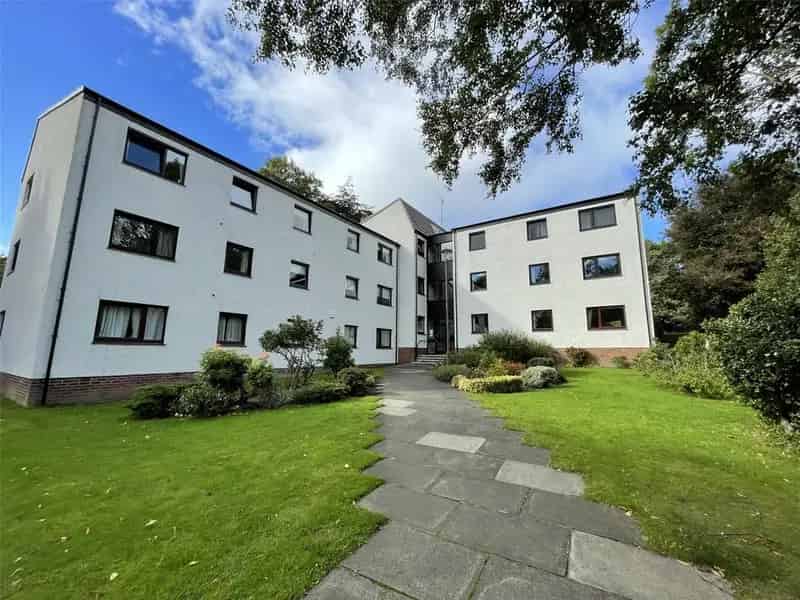 1 Bedroom Apartment to Rent in Edinburgh and Lothians