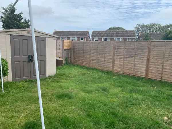 Flat For Rent in Adur, England