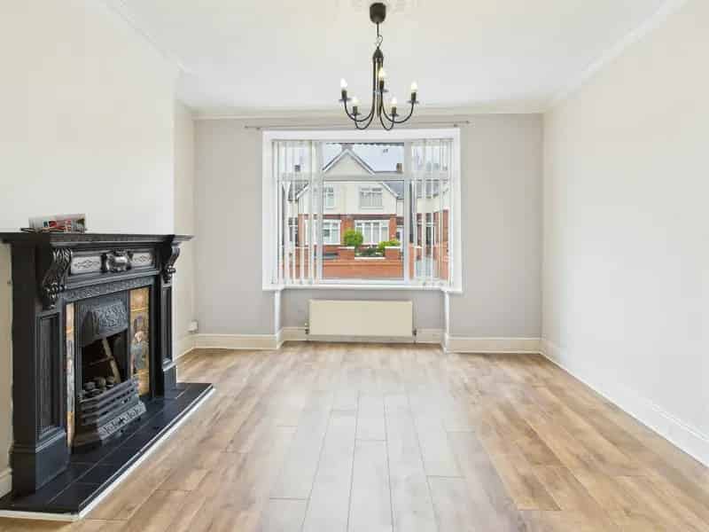 3 Bed Semi-Detached House Great Sankey Leasehold