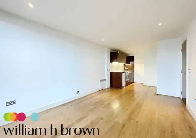 Ipswich Waterfront 1-Bedroom Apartment Unfurnished Parking Available