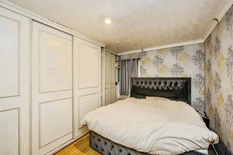 5 Bedroom Terraced House For Sale