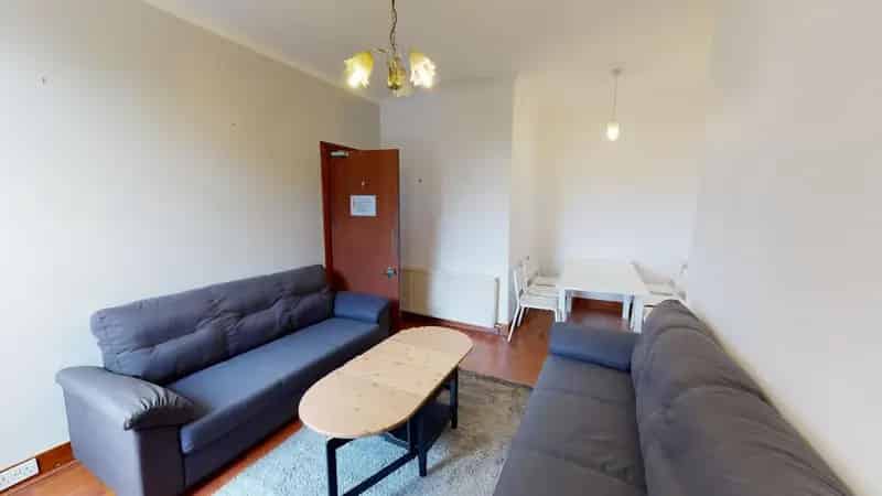 6 Bedroom Apartment to Rent in Aberdeen Near University