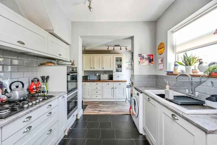 5 Bedroom Semi-Detached House L18