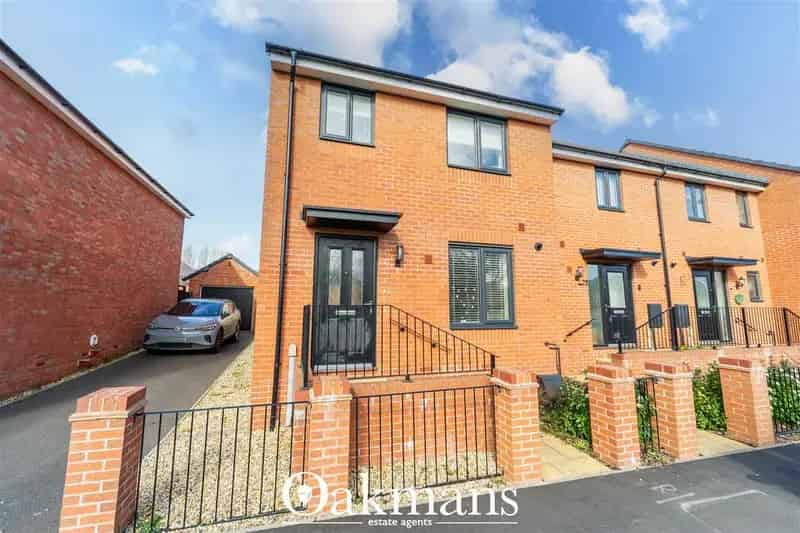 3 Bedroom End Terrace House for Sale
