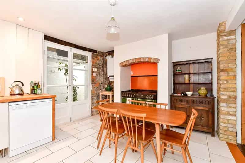 5 Bedroom Grade II Listed Terraced House Ramsgate