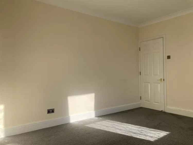 1 Bedroom Apartment June Available Parking Included
