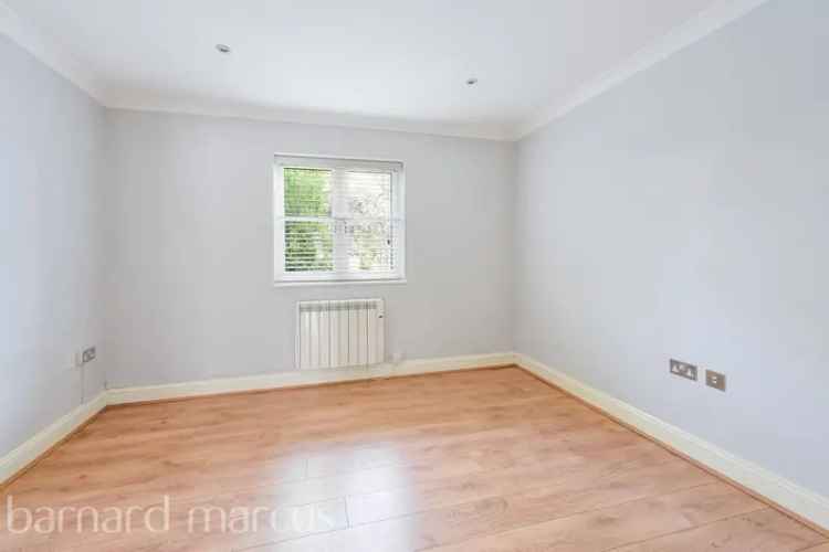 Ground Floor Flat near Epsom High Street & Ewell Village - London Commuter Friendly