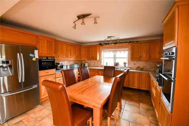 Three-Bedroom Detached Home with Stables and 9 Acres