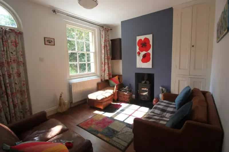 3 Bed Character Cottage Netley Abbey Southampton