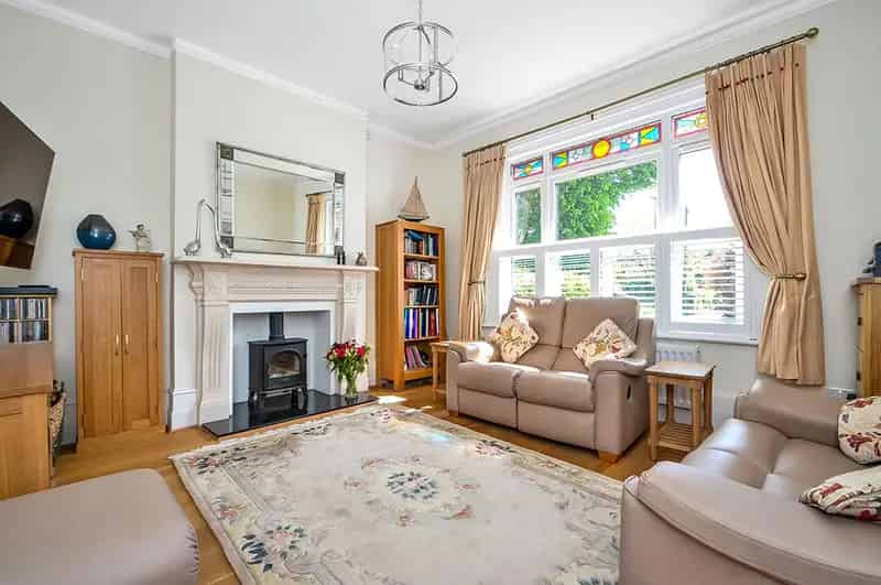 5 Bedroom Detached House with Annexe Havant Hampshire