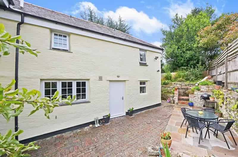3 Bedroom Semi Detached House for Sale in Truro