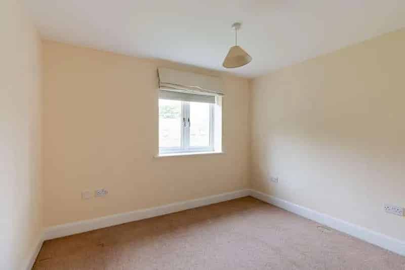 2 Bed Flat for Sale Cumnor Hill - No Onward Chain