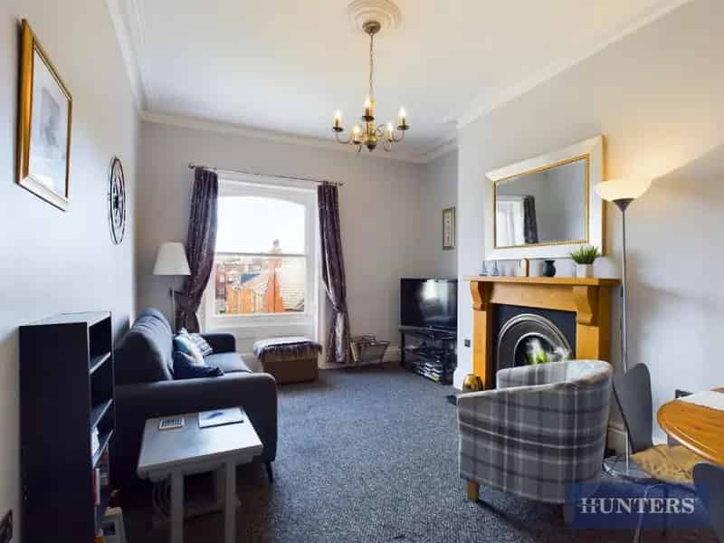 3 Bedroom Triplex Apartment Near Beach and Town Centre
