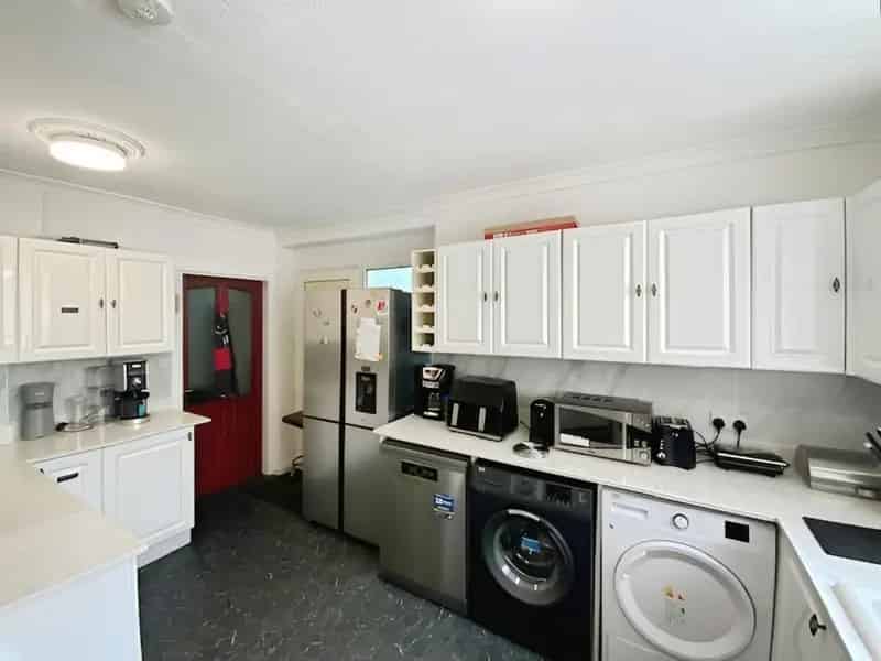 3 Bedroom House For Sale Near Manchester