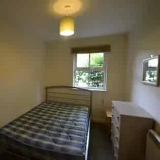 2 Bedroom Furnished Apartment Manchester Available March 2025