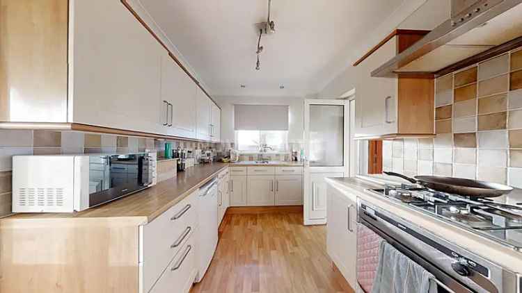 3 Bedroom Semi Detached House to Rent