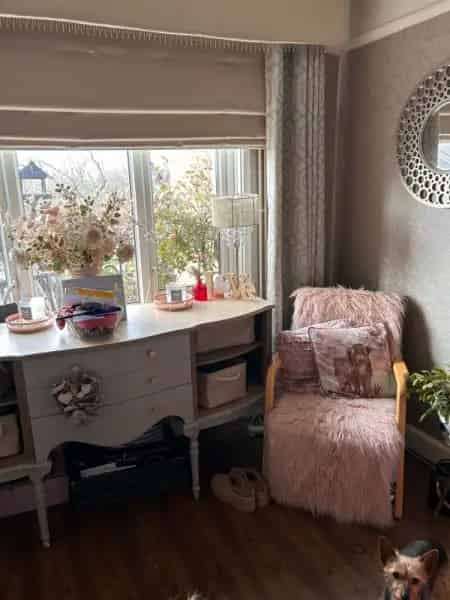 Adapted Bungalow Near Pubs Shops 2 Kingsize Bedrooms Large Gardens