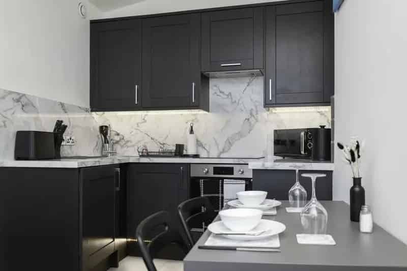 Studio Flat Brighton Available Now