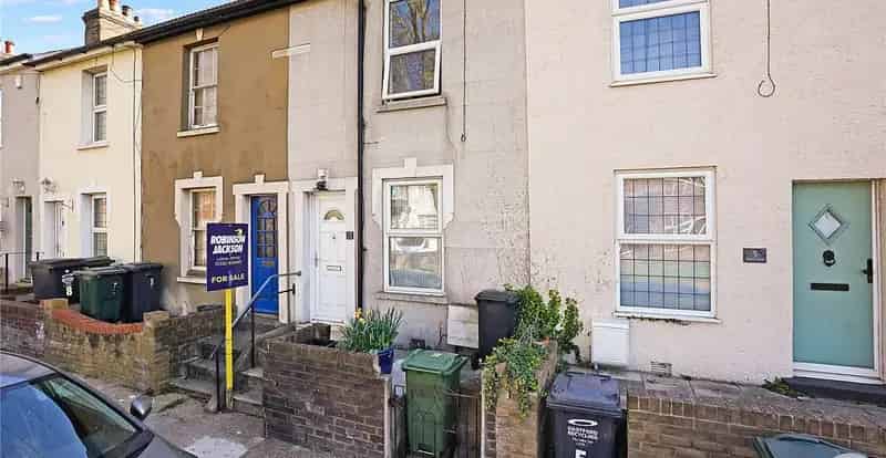 2 Bedroom Terrace House for Sale Greenhithe