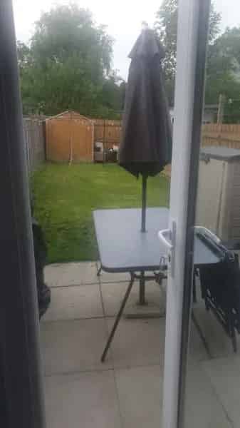 2 Bed House Near Shops Schools and Transport Links
