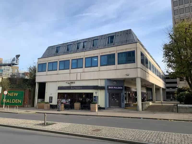 Office Building with Air-conditioning and Parking