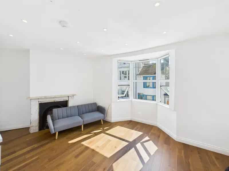 2 bedroom barn conversion