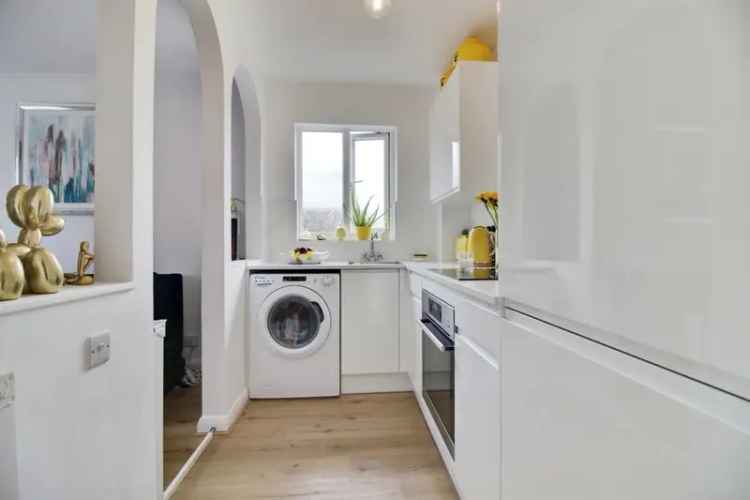 1 Bedroom Refurbished Cluster House Panshanger