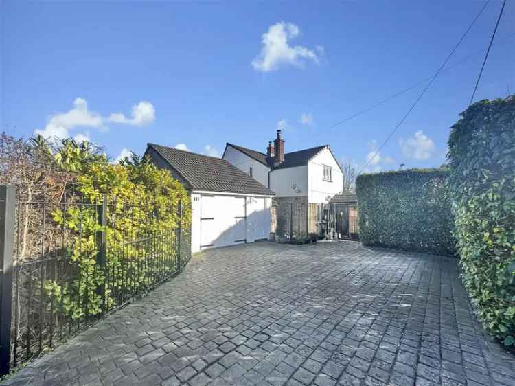 3 Bedroom Detached House For Sale