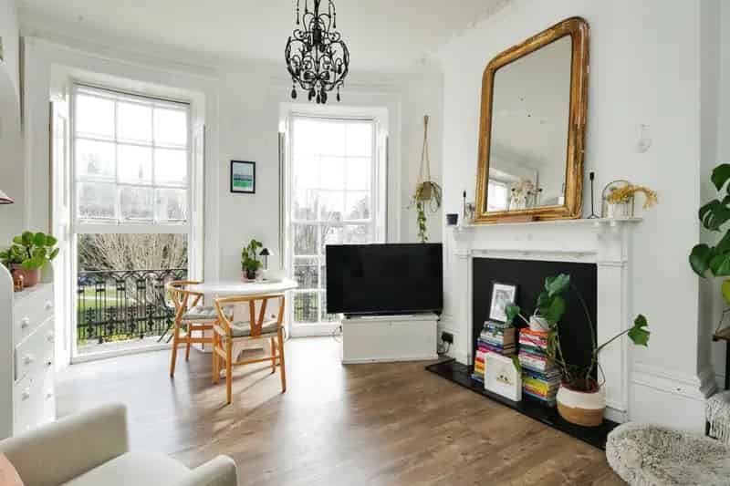Spacious Sea View Apartment near Brighton Seafront