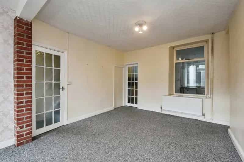 4 Bedroom Terraced House - Refurbishment Opportunity