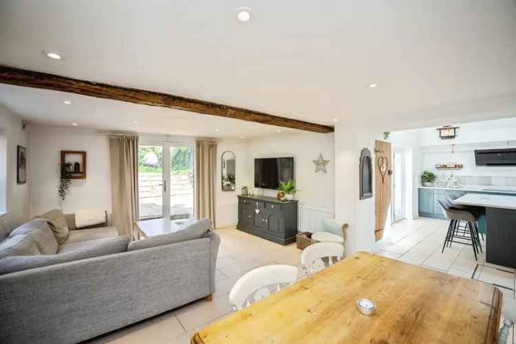 Georgian Cottage: 4 Double Bedrooms, Garden, Original Features