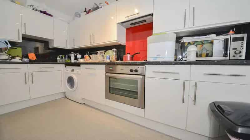 2 Bedroom Apartment House to Rent