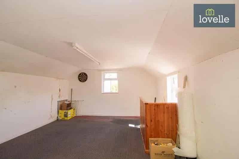 3 bed house for sale