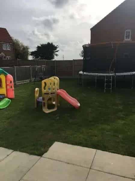 2 Bed Semi Detached House Large Garden Driveway