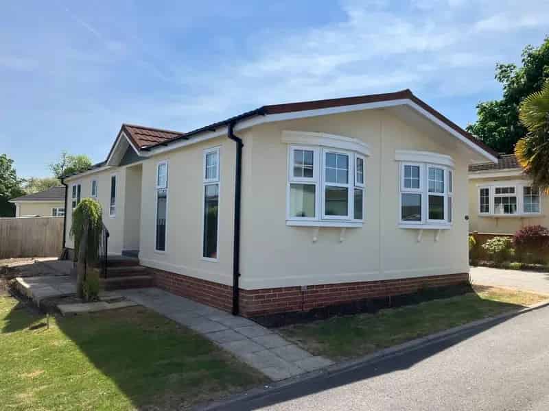 2 Bedroom Park Home for Sale