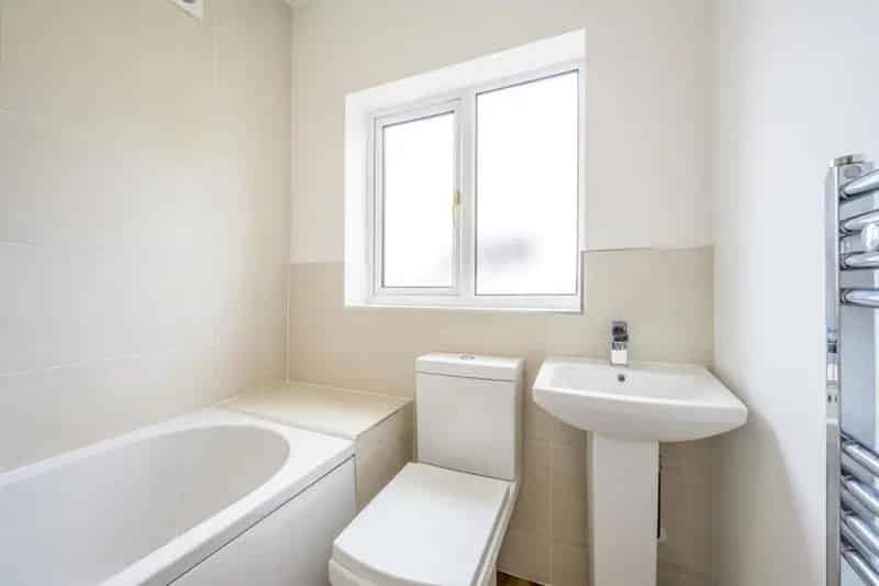3 Bed House For Sale Recently Refurbished Family Home