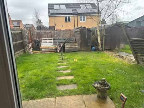 2 Bedroom Semi Detached House Medium Garden WC Bathroom