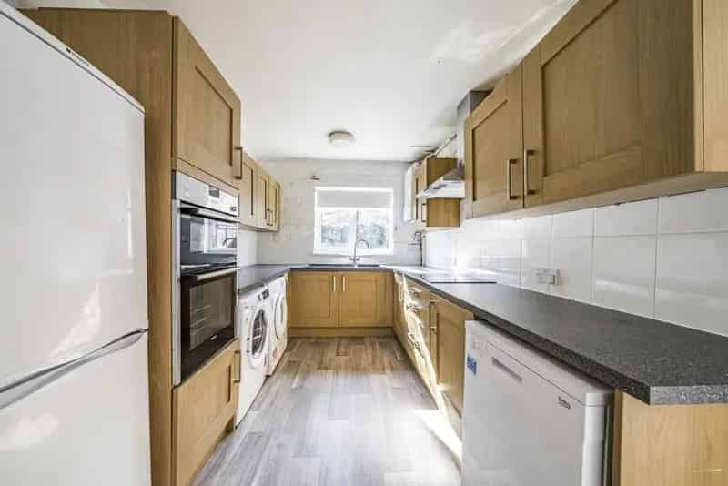Three Bedroom Family Home Near Little Ealing Primary School