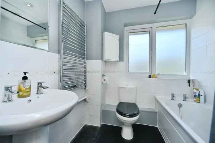 2 Bedroom Flat for Sale Westdene