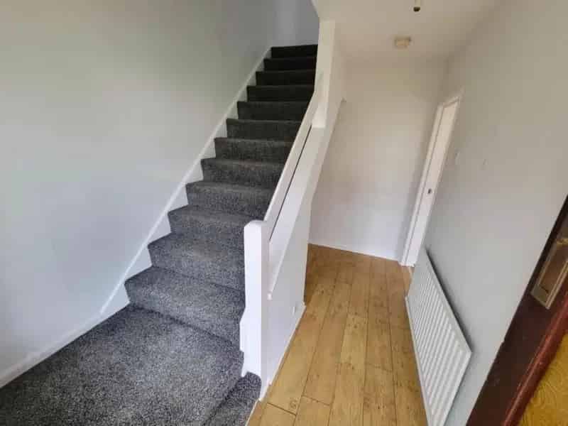 Mid Terrace Home with 3 Bedrooms and Family Bathroom