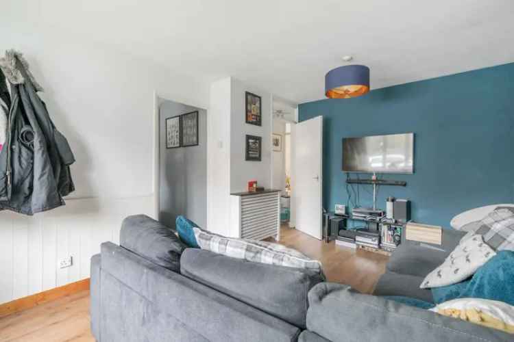 2 Bedroom Flat for Sale in Thame