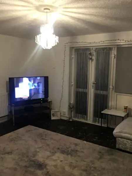 Flat For Rent in Basildon, England