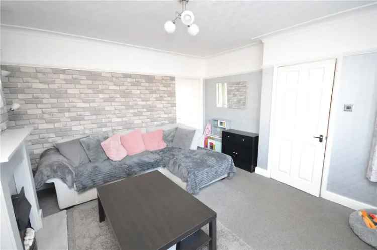 Three Bedroom Semi Detached House Near Leeds United