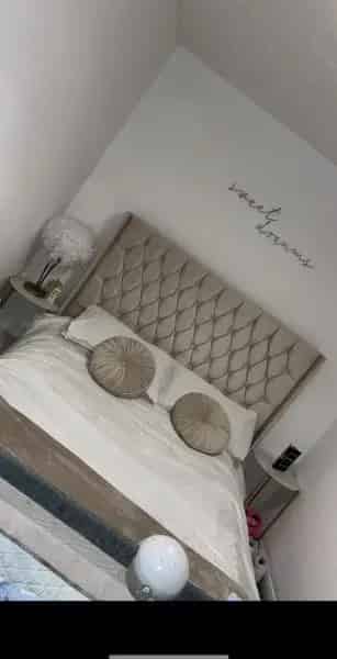 2 Bed House Near Shops and Schools