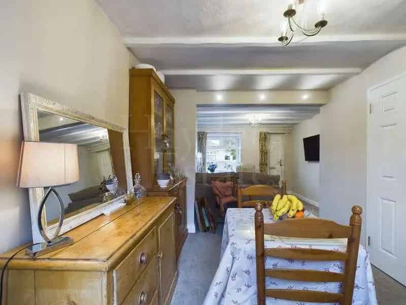 2 Bed Terraced House Kidderminster Near Railway Station