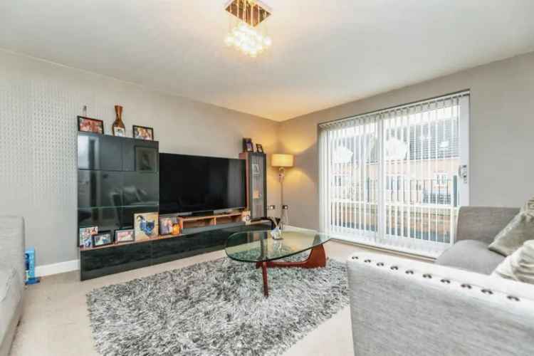 Stunning Detached Family Home with Four Bedrooms and Large Gardens
