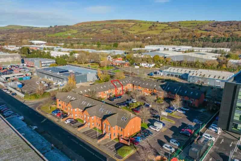 Self Contained Office 1521 sq ft 5 Parking Spaces
