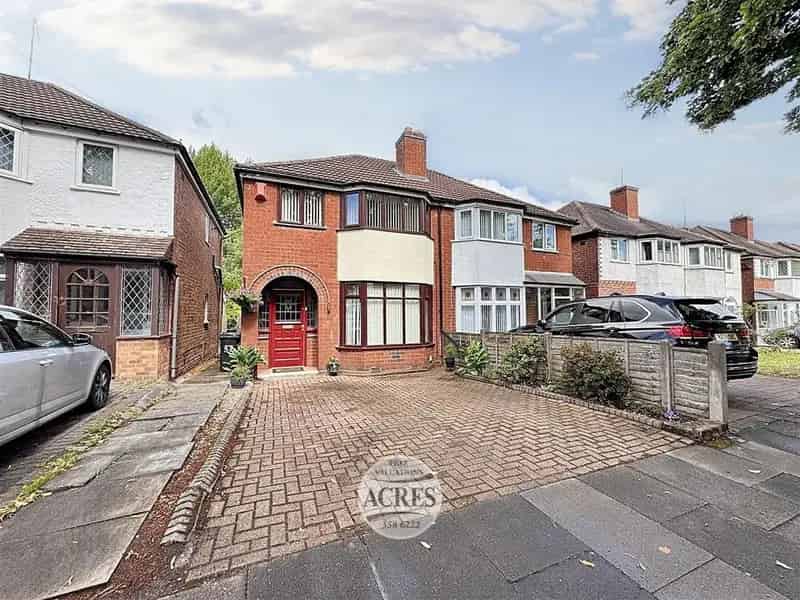 3 Bedroom Semi Detached House For Sale Great Barr