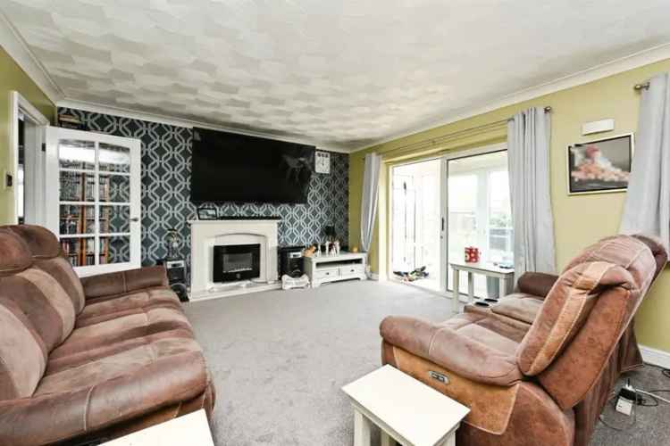 Spacious Detached Bungalow Near Kings Lynn